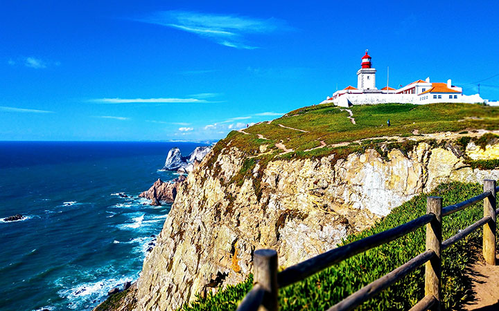 Cabo de Roca faro e belvedere naturale sull’oceano Atlantico.Tour del Portogallo 8 giorni di Perusia Viaggi