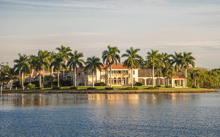 Naples City sulle limpide acque del Golfo del Messico. Tour in Florida con Perusia Viaggi